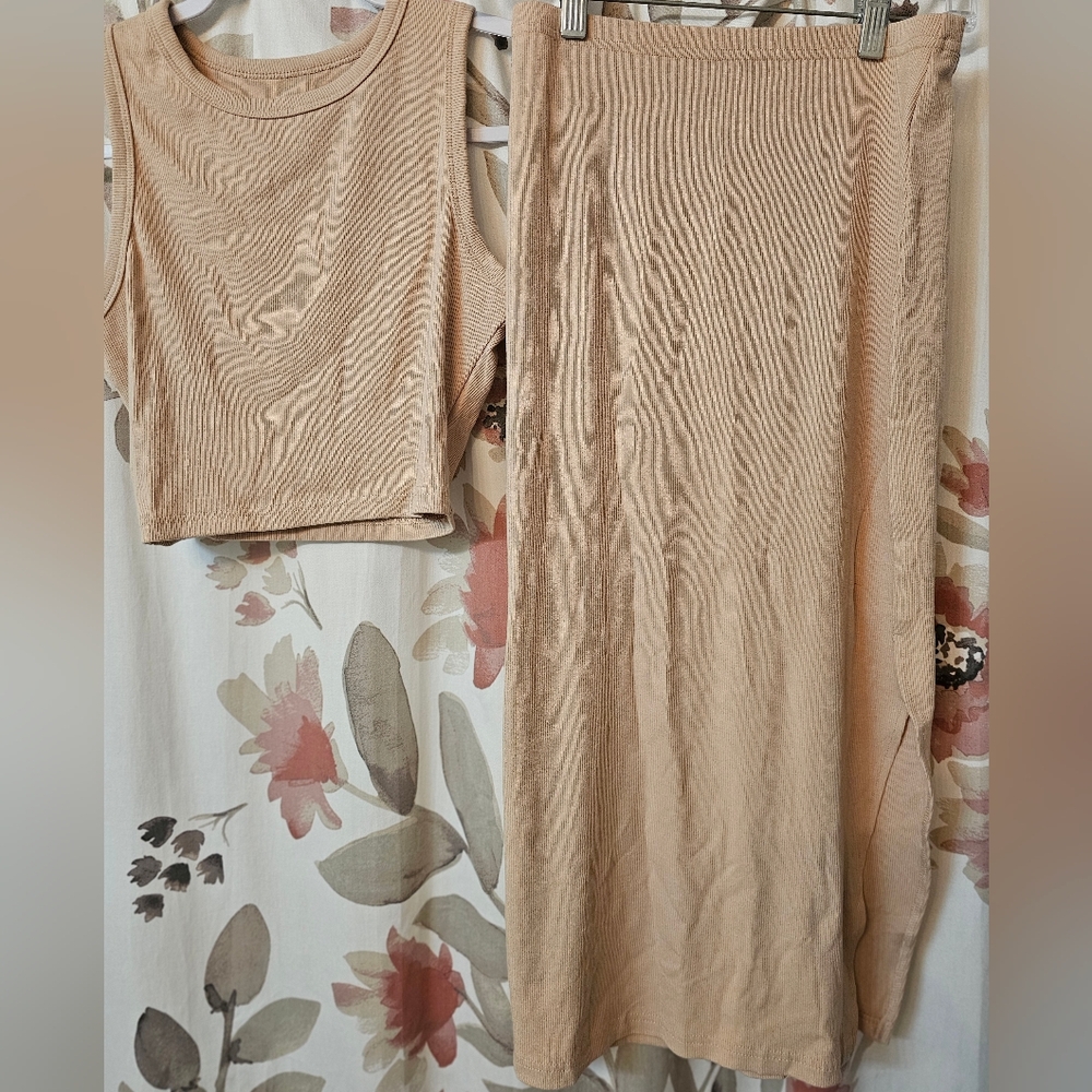 Chic Beige Two-Piece Outfit